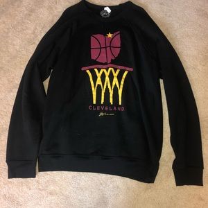 MENS Cleveland Cavaliers Crewneck!